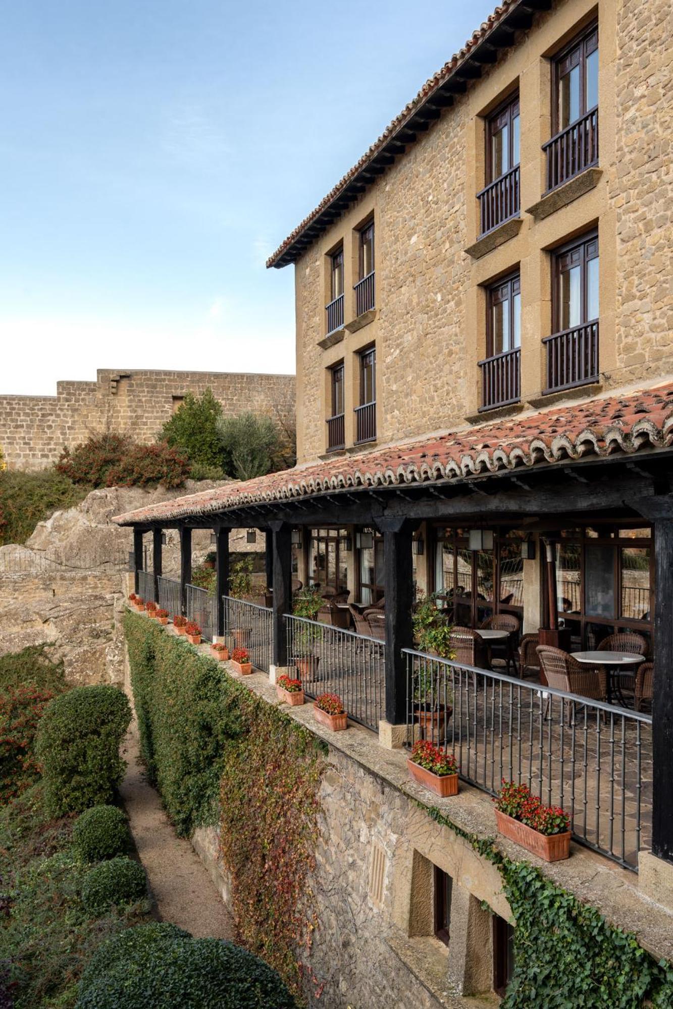 Parador De Sos del Rey Católico Exteriér fotografie