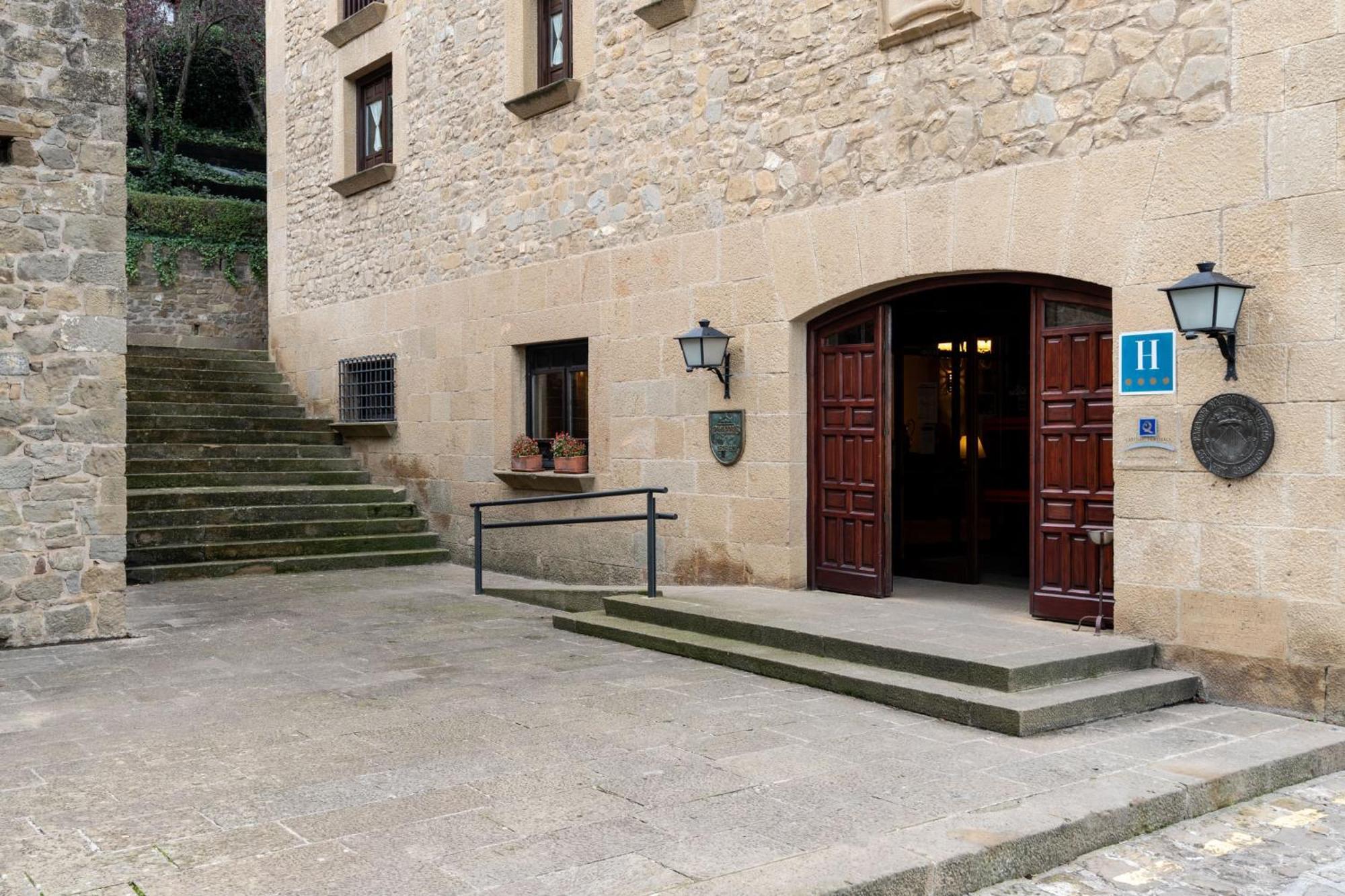 Parador De Sos del Rey Católico Exteriér fotografie